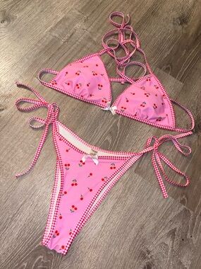SHEIN Pink Cherry Print Gingham Trim Tie Bikini